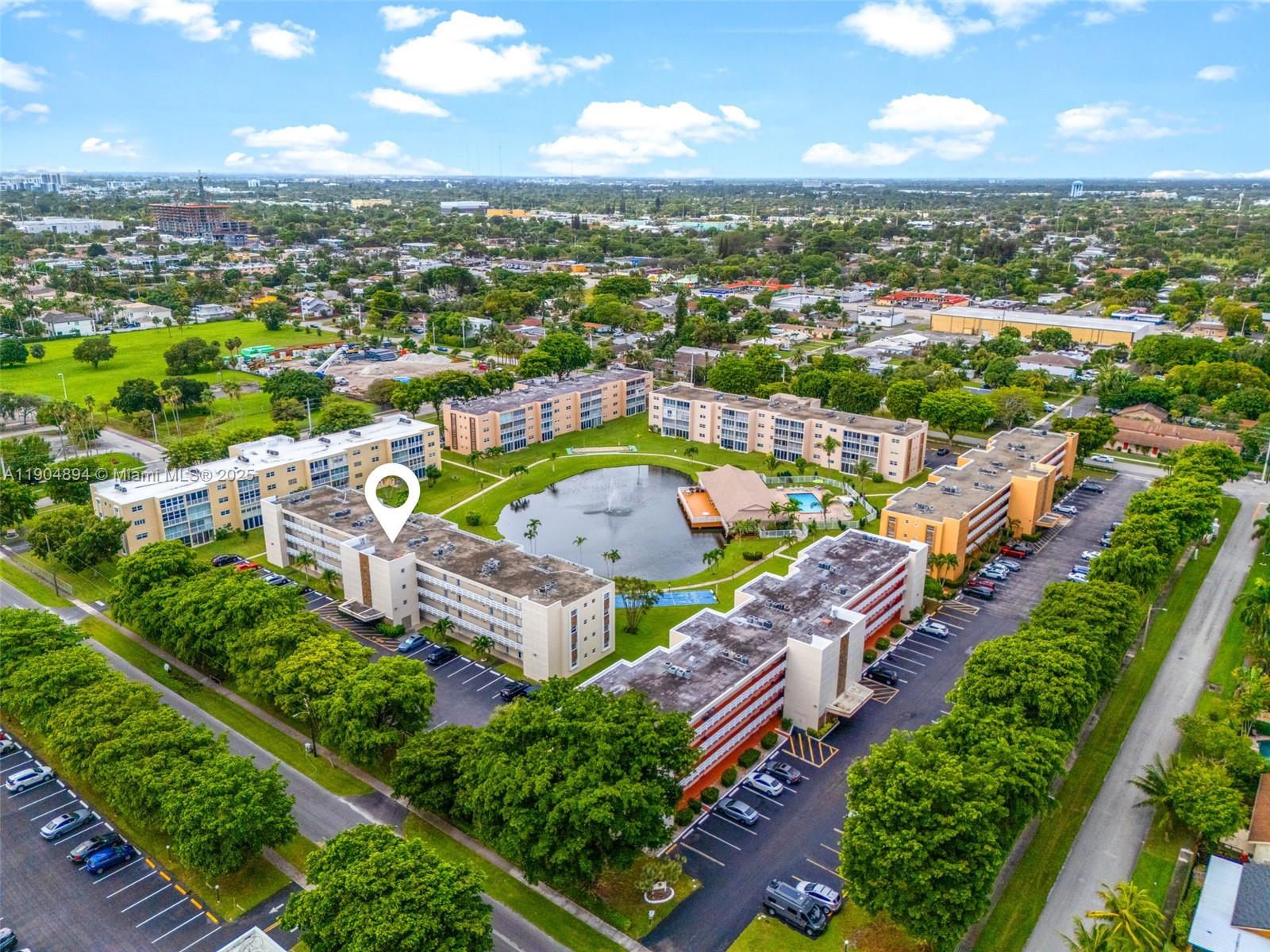 MEADOWBROOK LAKES CONDO - Residential