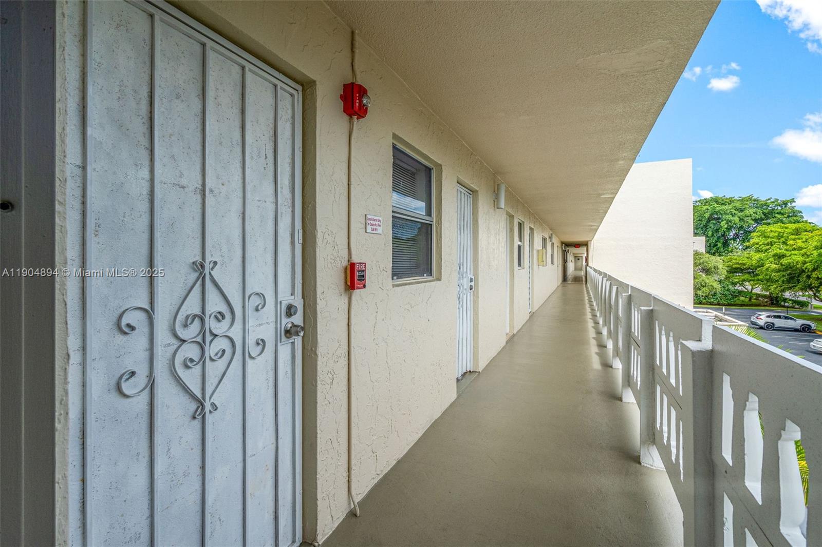 MEADOWBROOK LAKES CONDO - Residential