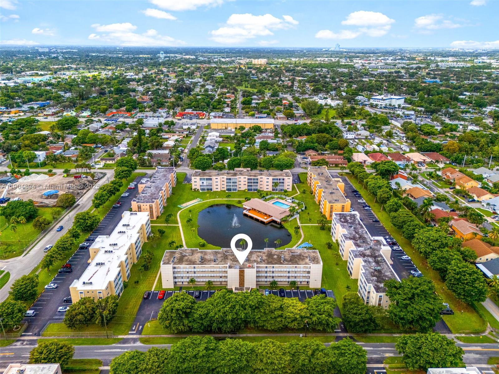 MEADOWBROOK LAKES CONDO - Residential