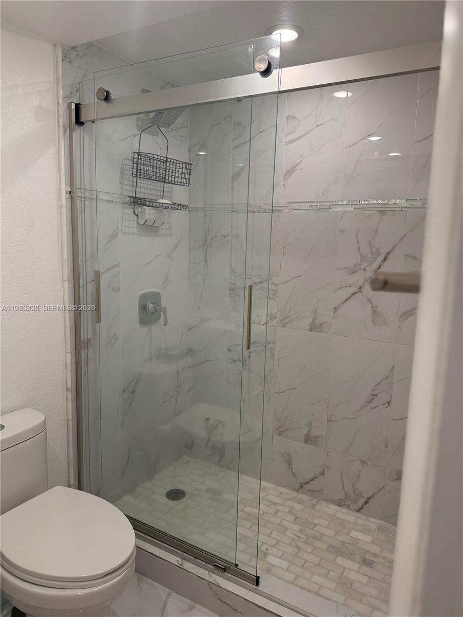 MOON TOWER CONDO - Residential Lease
