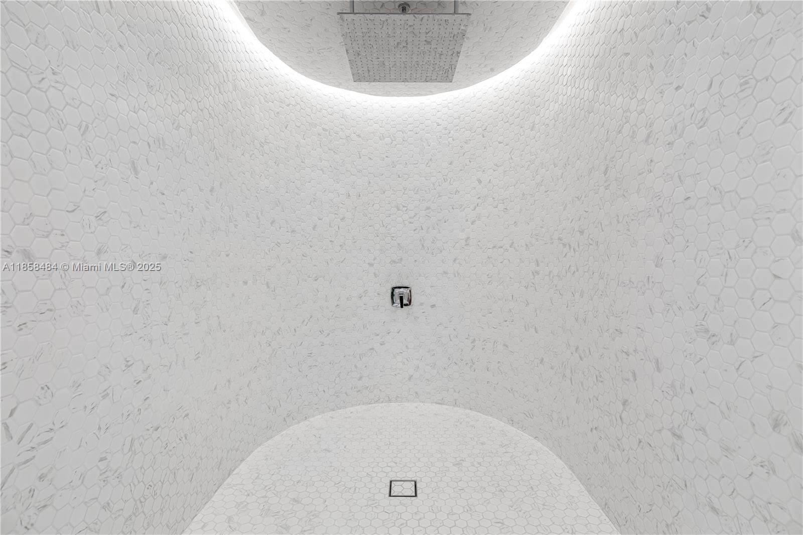 TOWN OF MODELO (DANIA) B- - Residential Lease