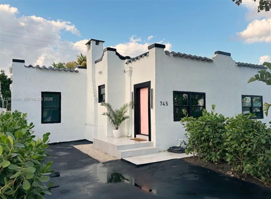 Top-Rated Miami Airbnb! Welcome to Casita Miami, a timeless Mediterranean-style home perfectly located in the heart of the city. Just minutes from the Design District, Midtown, Wynwood, and only 20 minutes from South Beach, this home is the ideal base for exploring everything Miami has to offer. Filled with natural light, open spaces, and stylish decor, the home was designed to create a comfortable and relaxing environment for entertaining and unwinding. Seasonal rental only! Message me for availability.