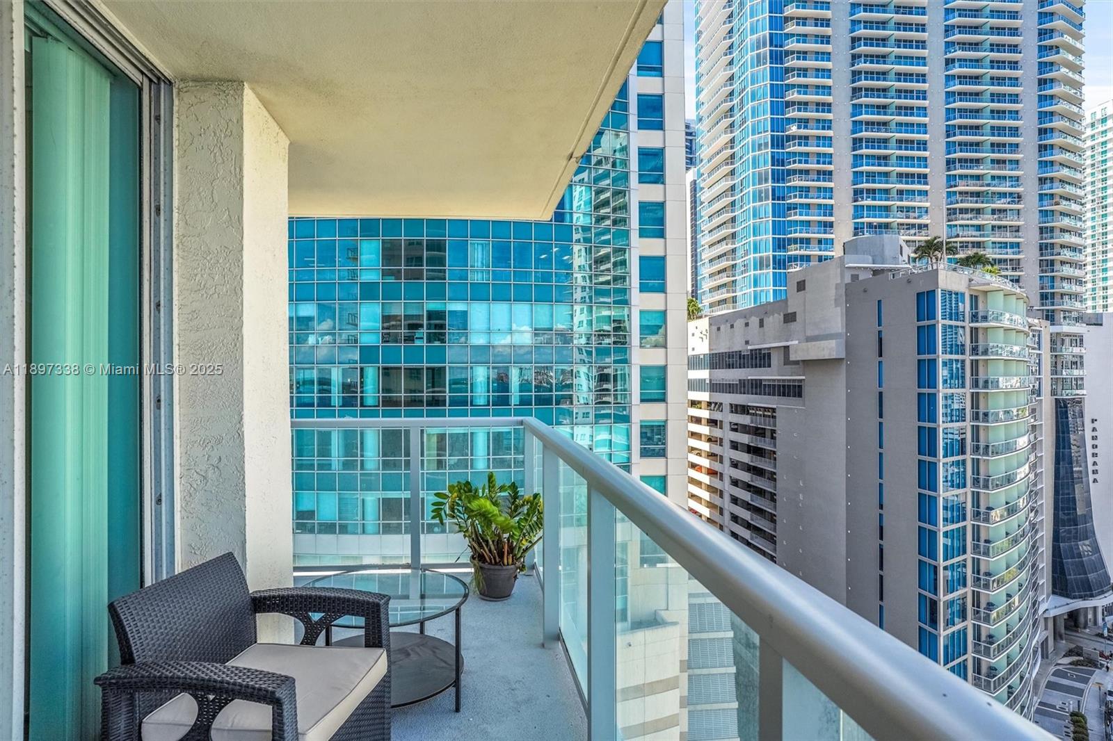 THE MARK ON BRICKELL COND - Residential Lease
