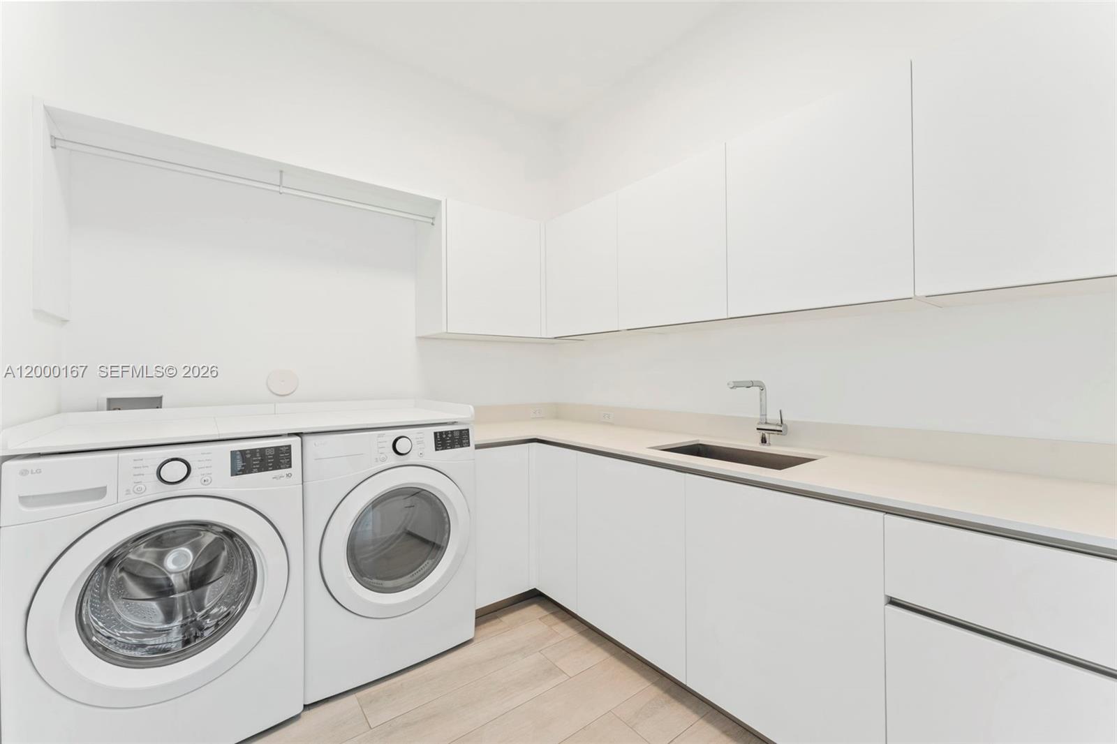 SILVER SHORES-SUB TRACT - Residential