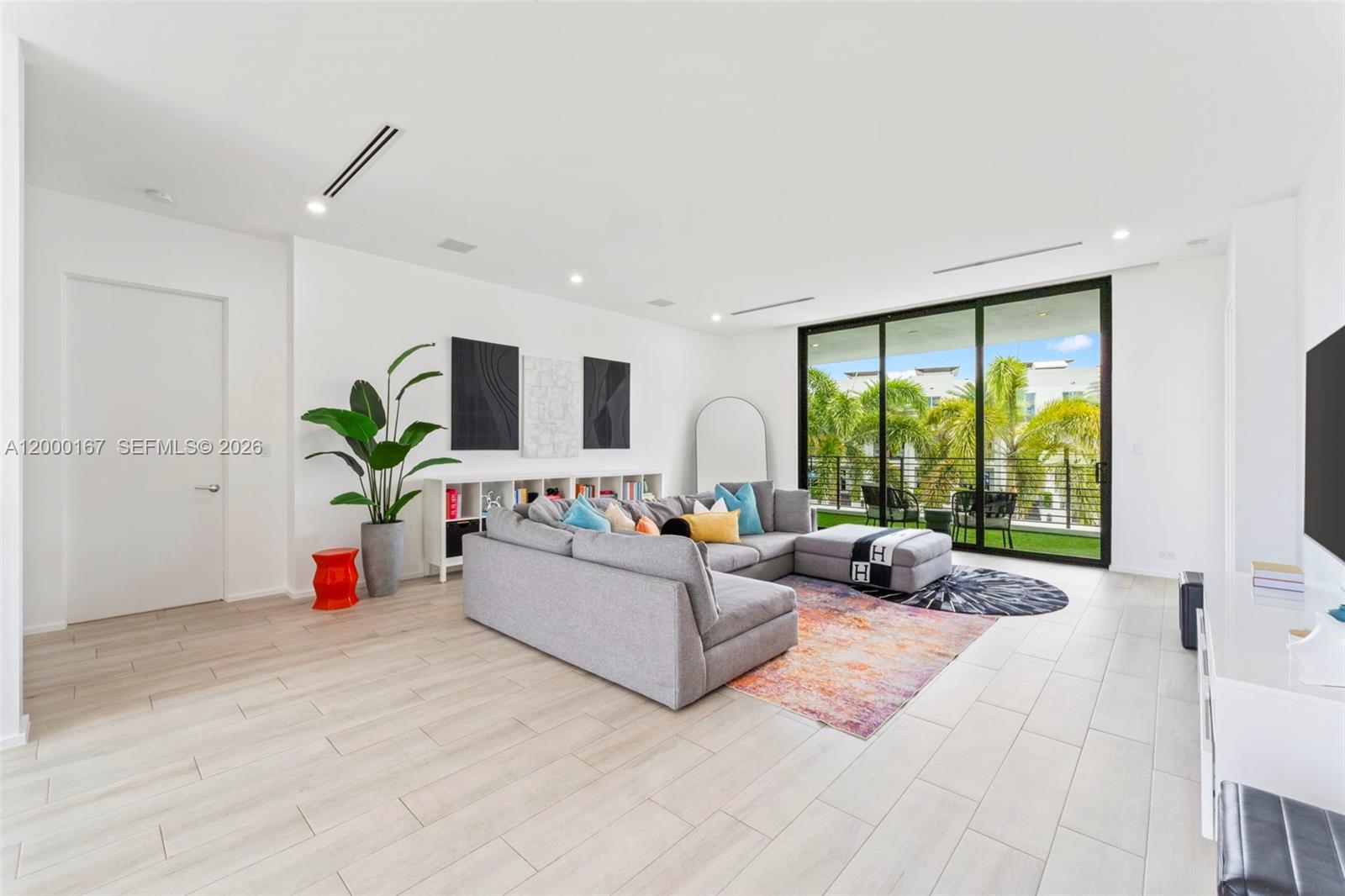 SILVER SHORES-SUB TRACT - Residential