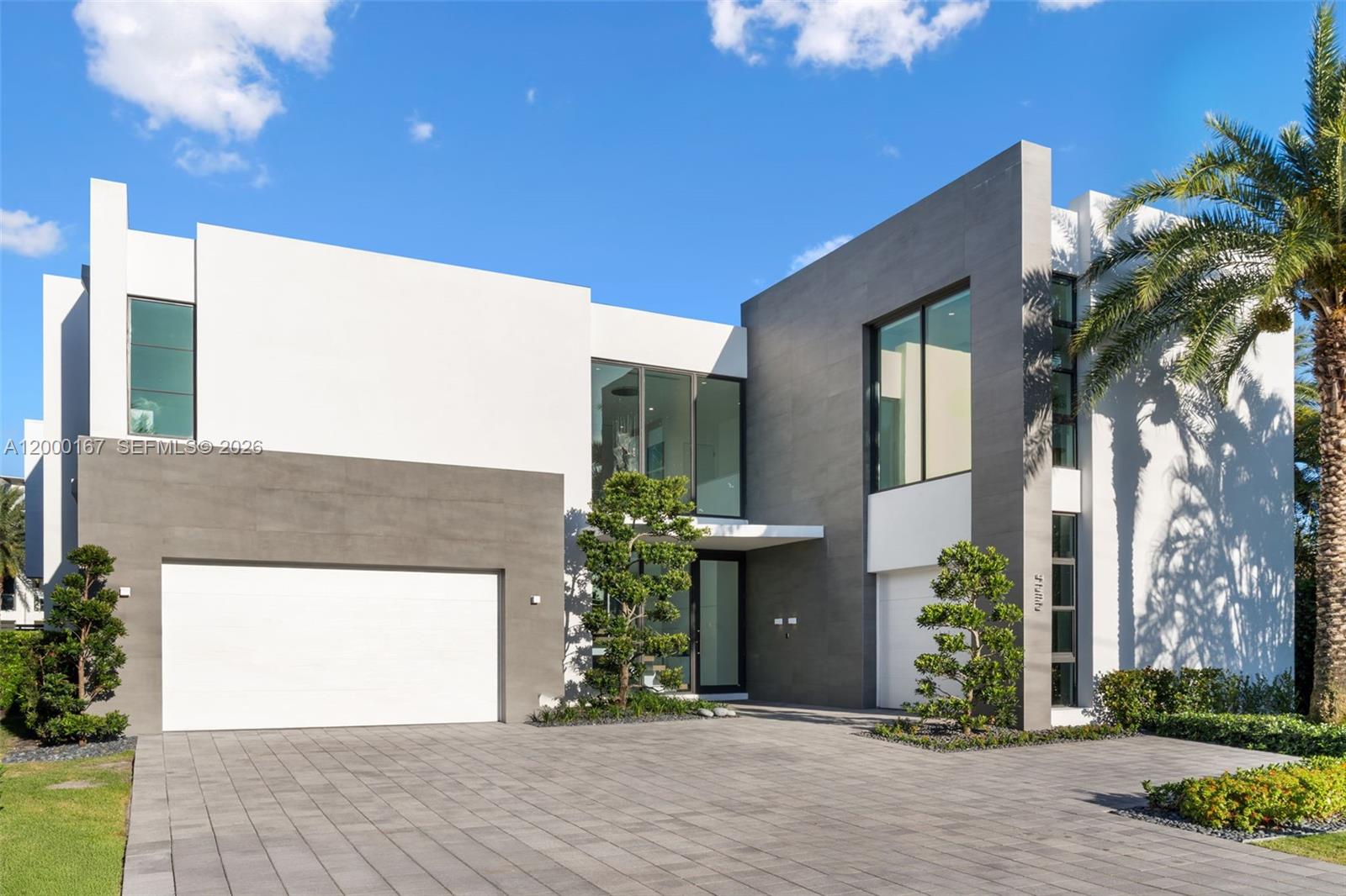 4232 E Tradewinds Ave