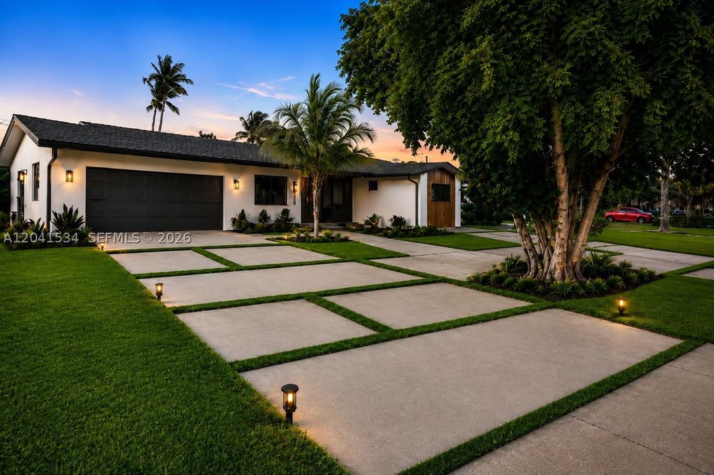 Photo of 5718 NE 15th Ave, Fort Lauderdale, FL 33334 (MLS # A12041534)