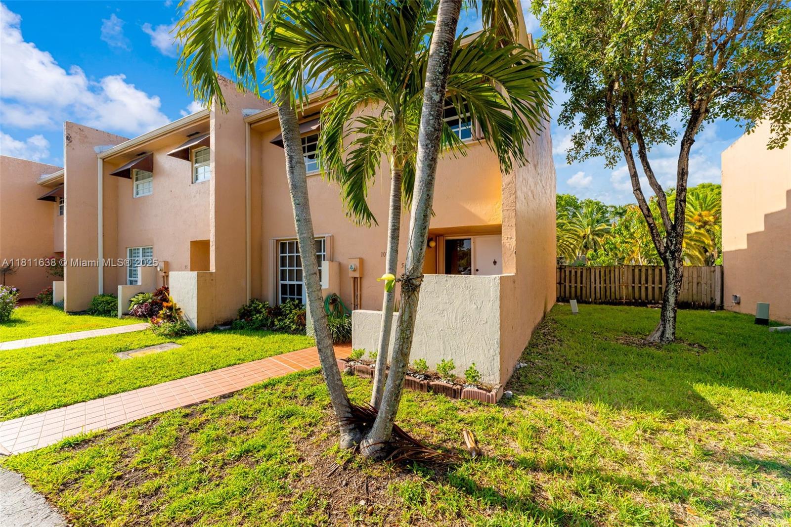 CHATEAUBLEAU AT HAMMOCKS - Residential