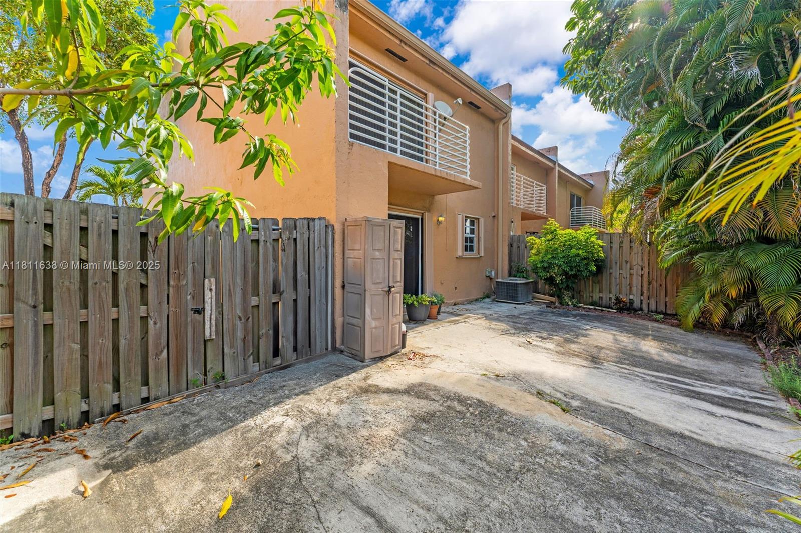 CHATEAUBLEAU AT HAMMOCKS - Residential