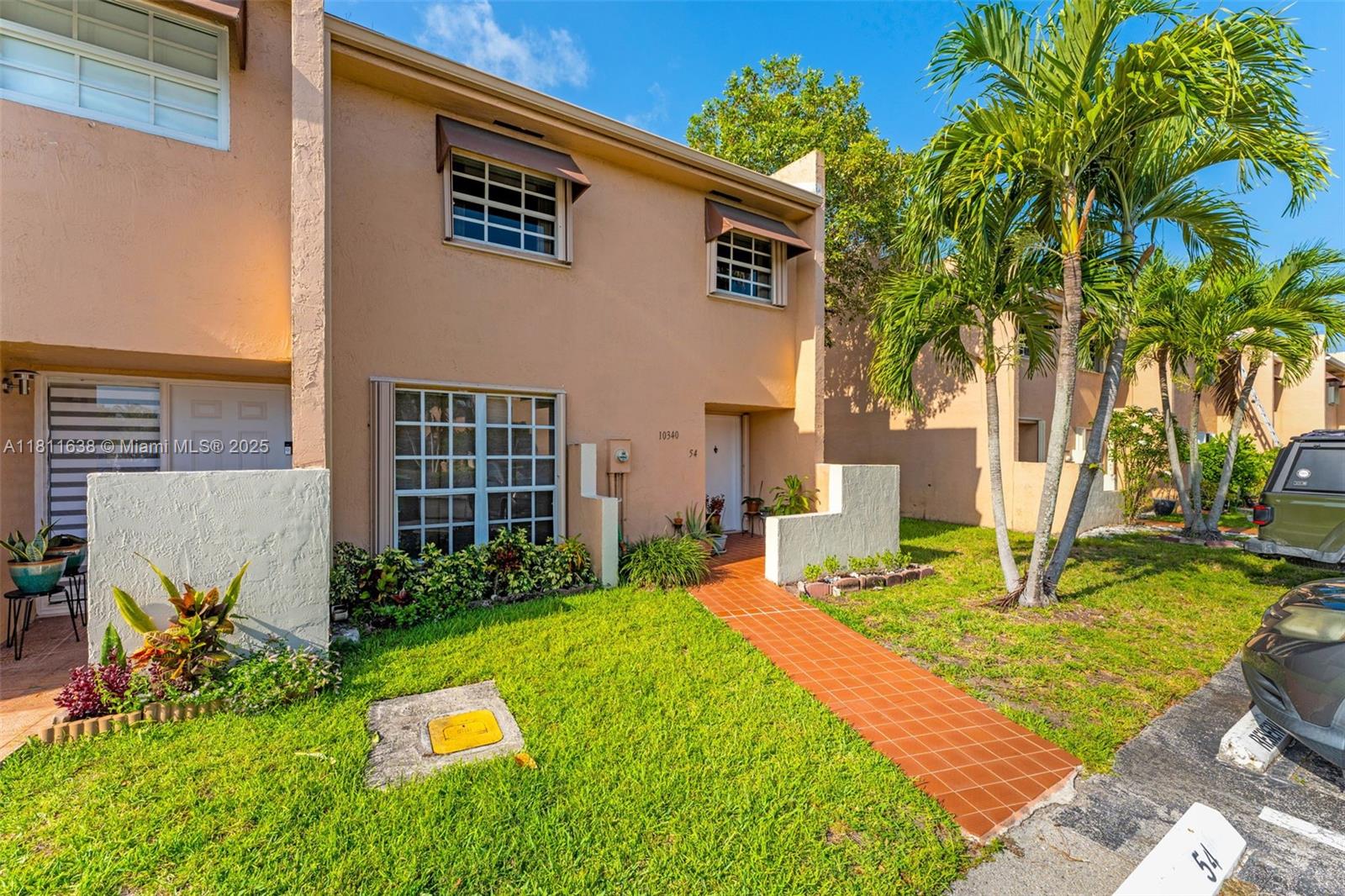 CHATEAUBLEAU AT HAMMOCKS - Residential