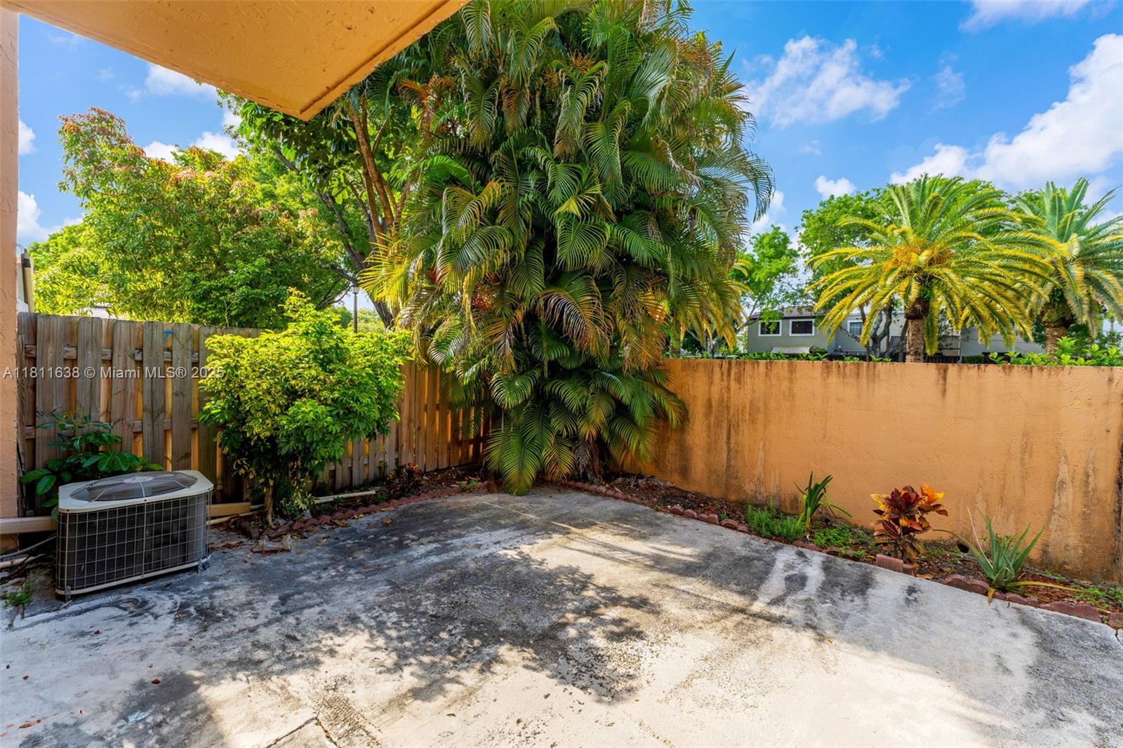 CHATEAUBLEAU AT HAMMOCKS - Residential