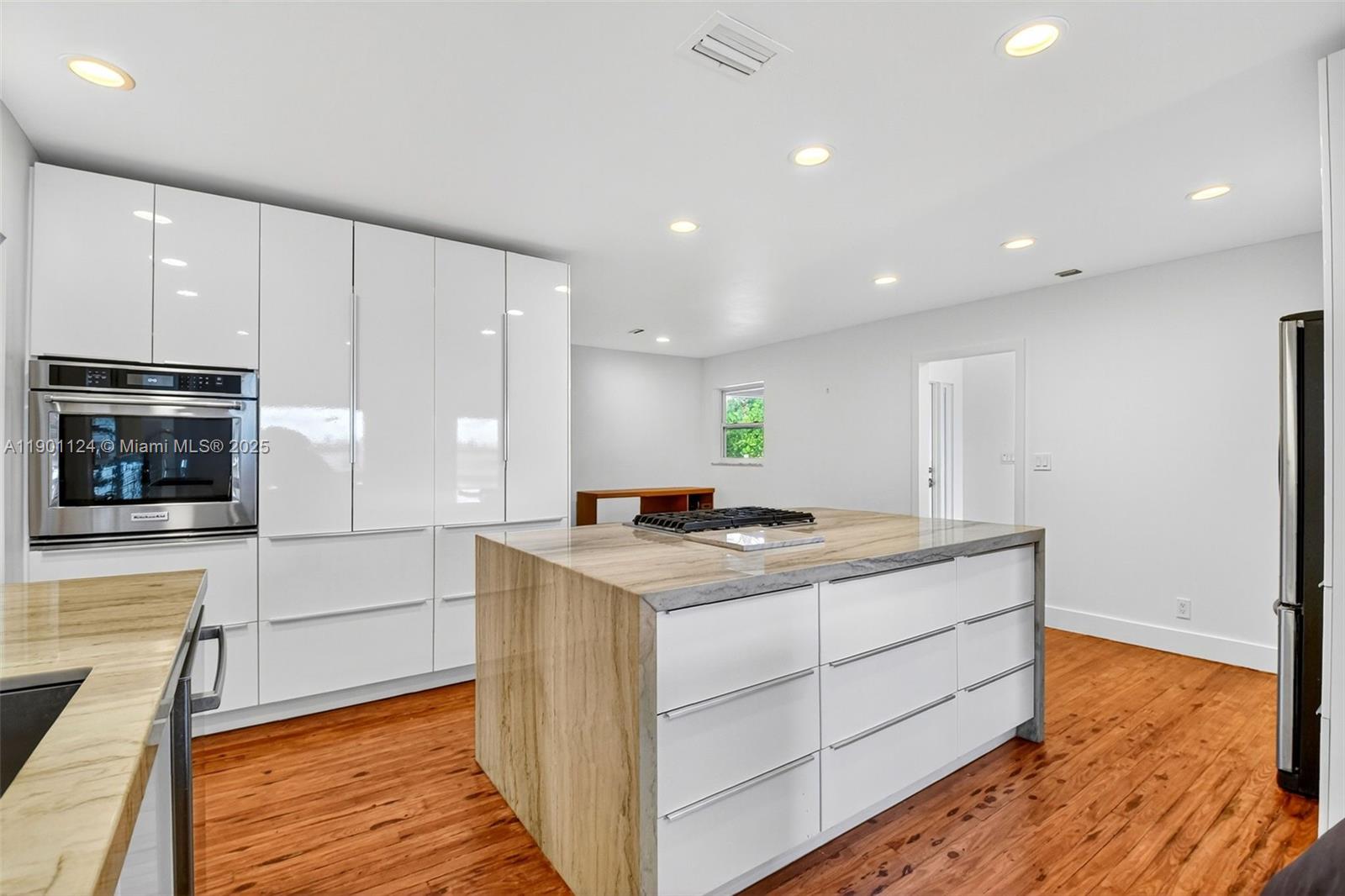 NORTH SHORE TERRACE 1 - Residential Lease