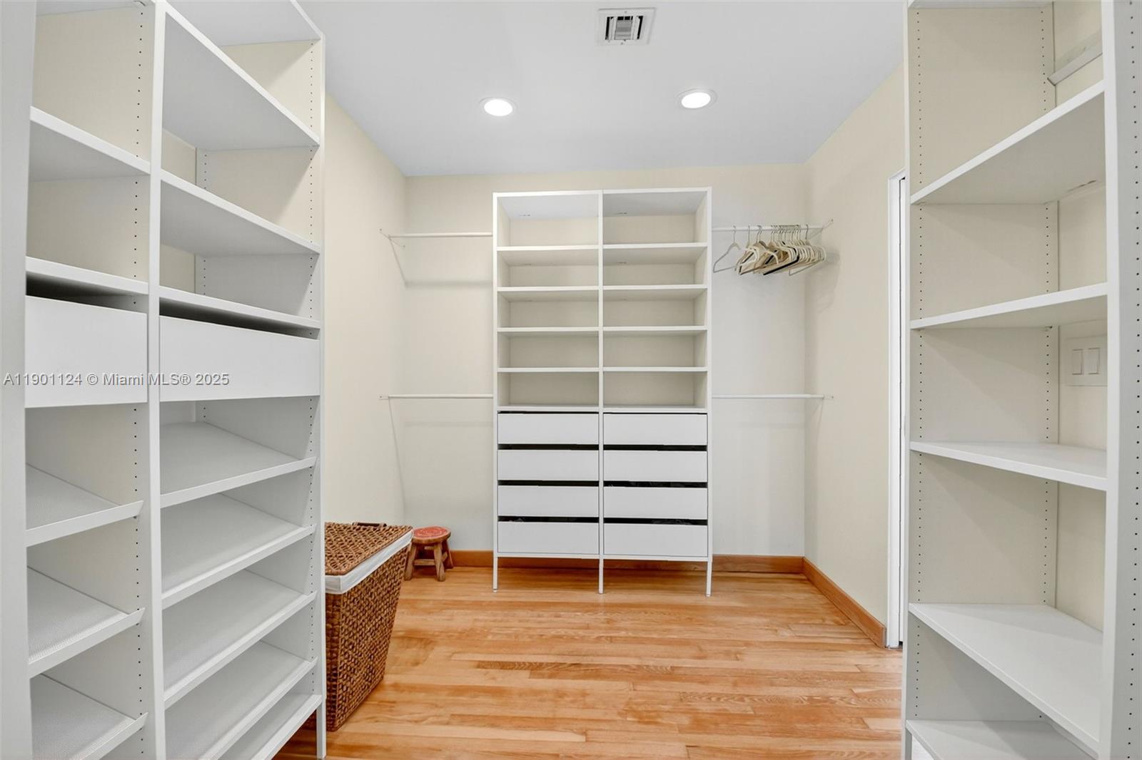 NORTH SHORE TERRACE 1 - Residential Lease