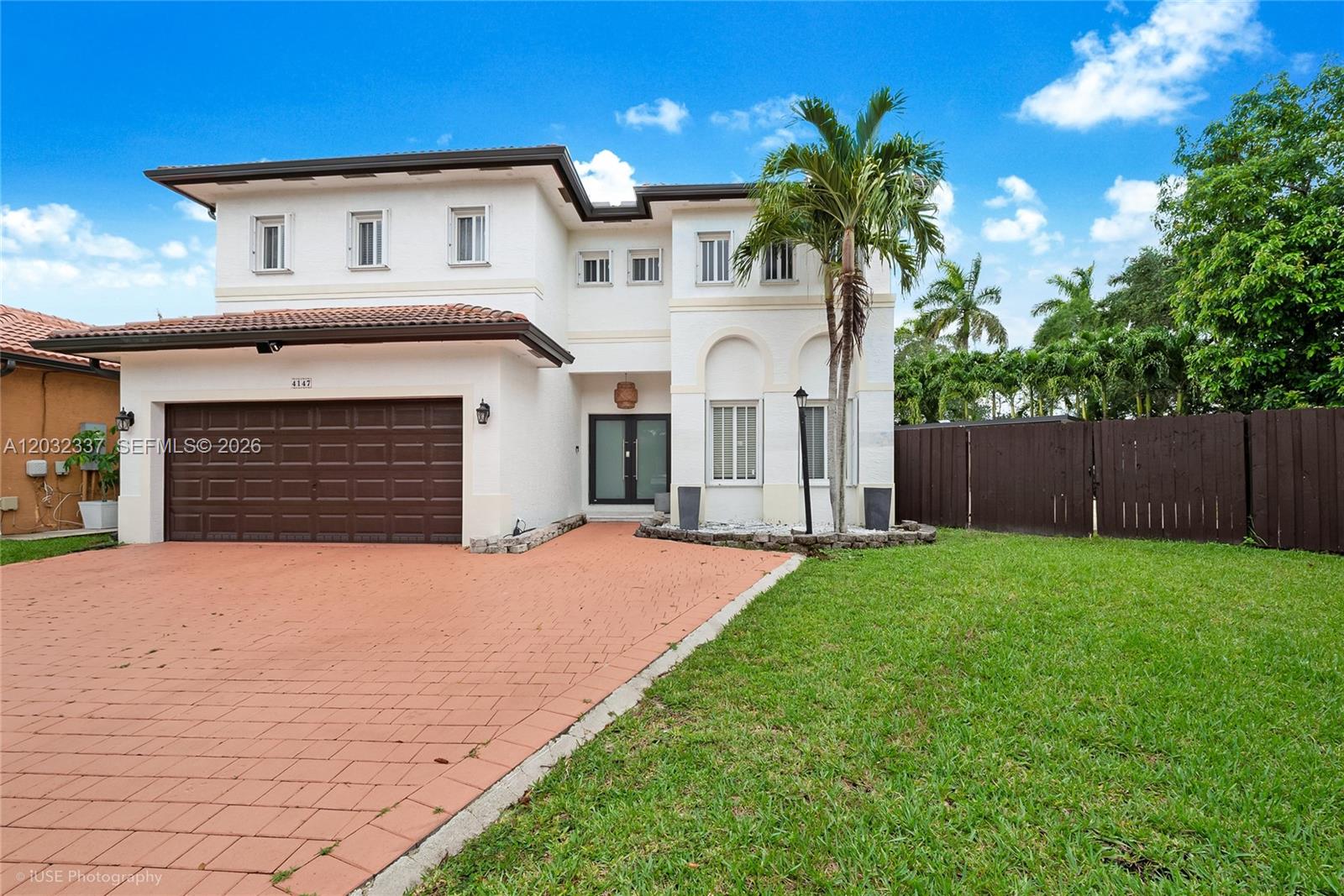 4147 NE 30th St - Image 1