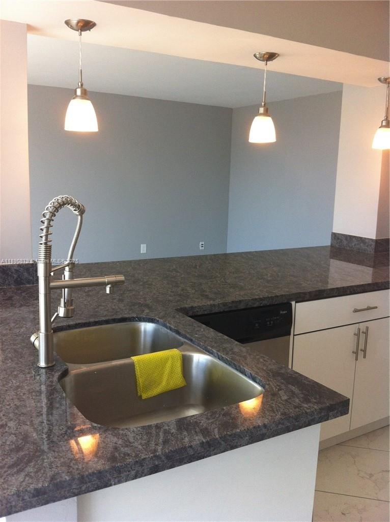 Reef East Condo - Residential Lease