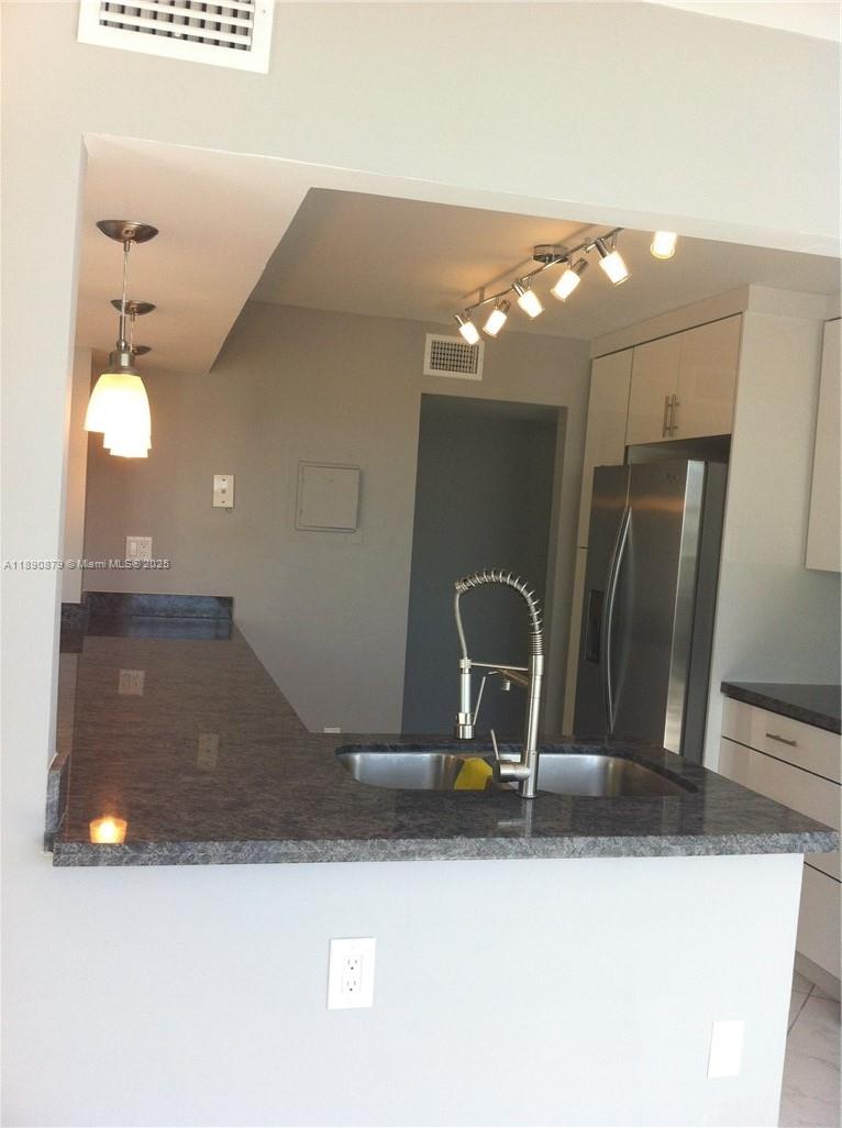 Reef East Condo - Residential Lease