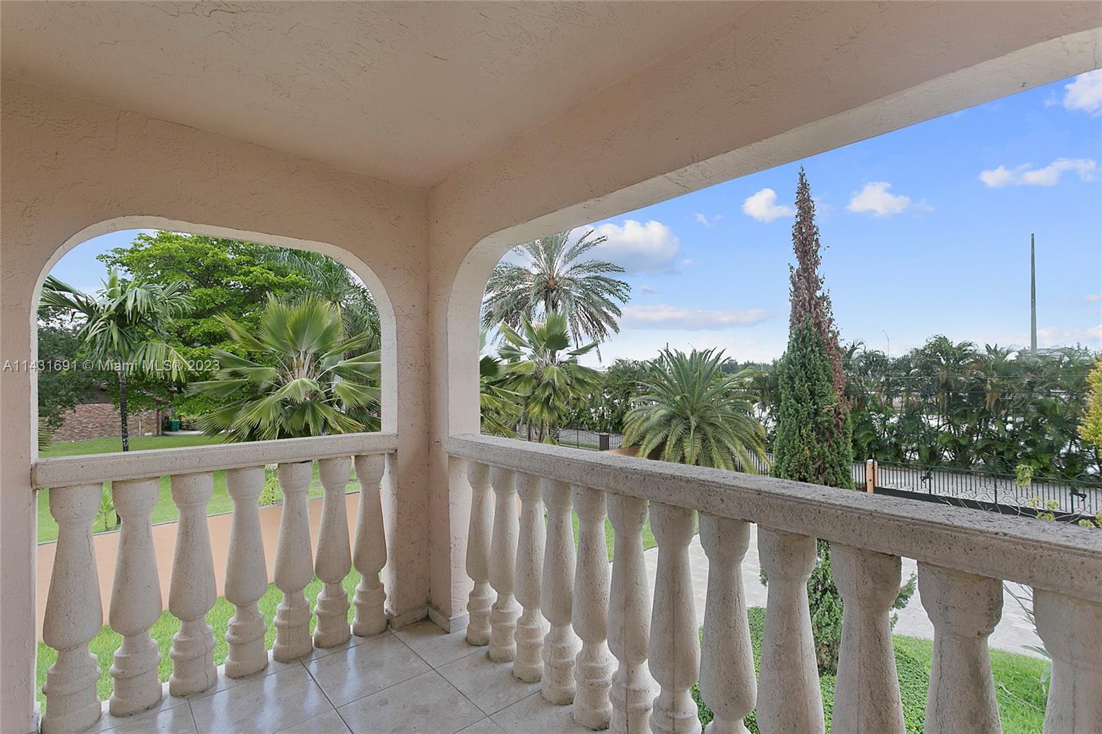 FLORIDA FRUIT LAND COMPAN - Residential