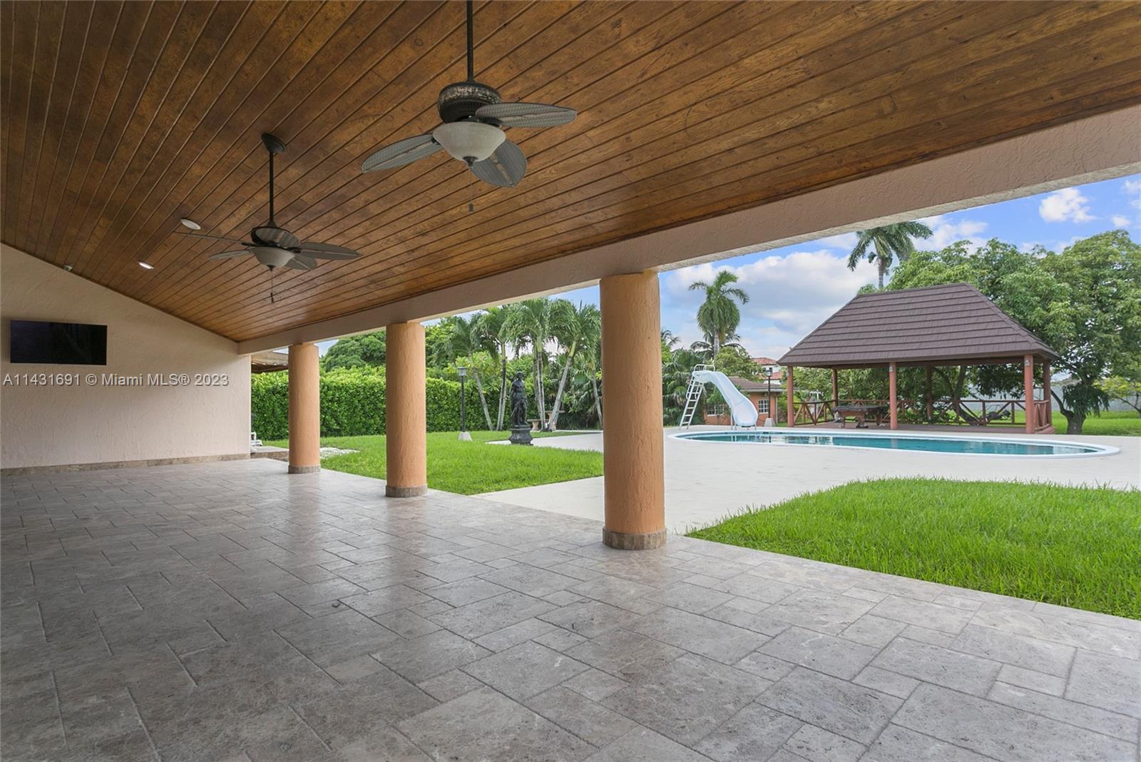 FLORIDA FRUIT LAND COMPAN - Residential