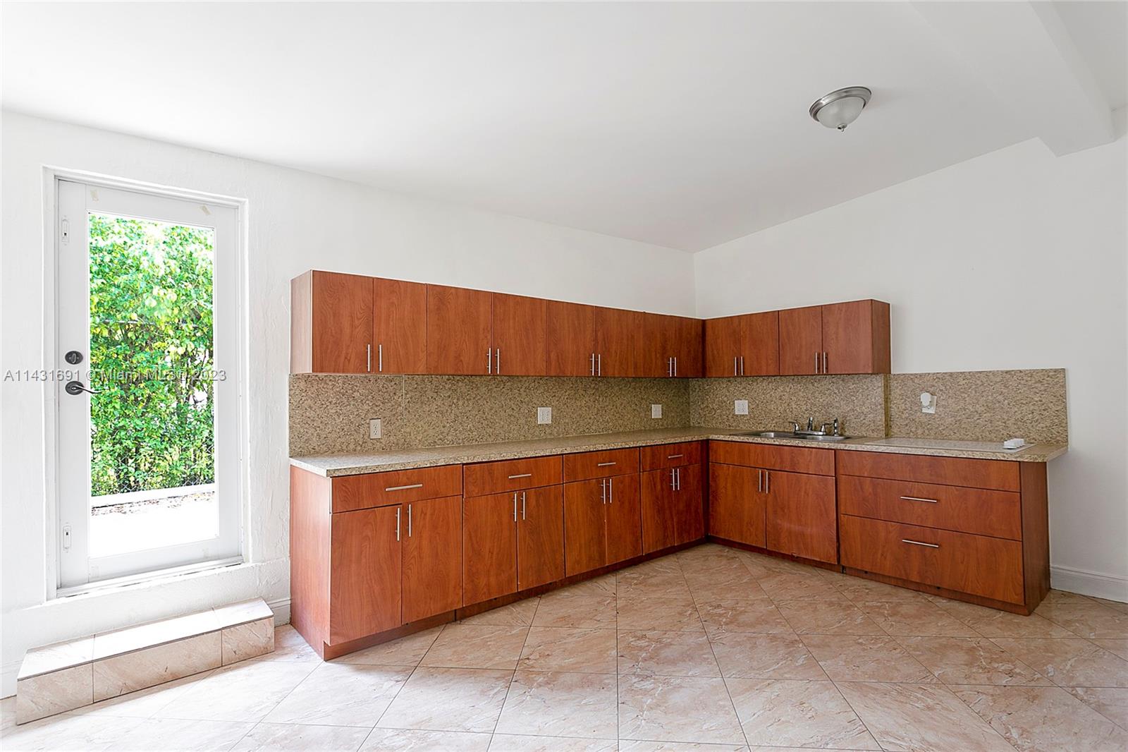 FLORIDA FRUIT LAND COMPAN - Residential