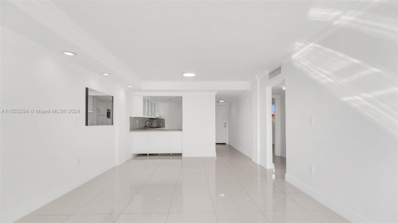 PALM-WEST GARDENS CONDO - Residential Lease