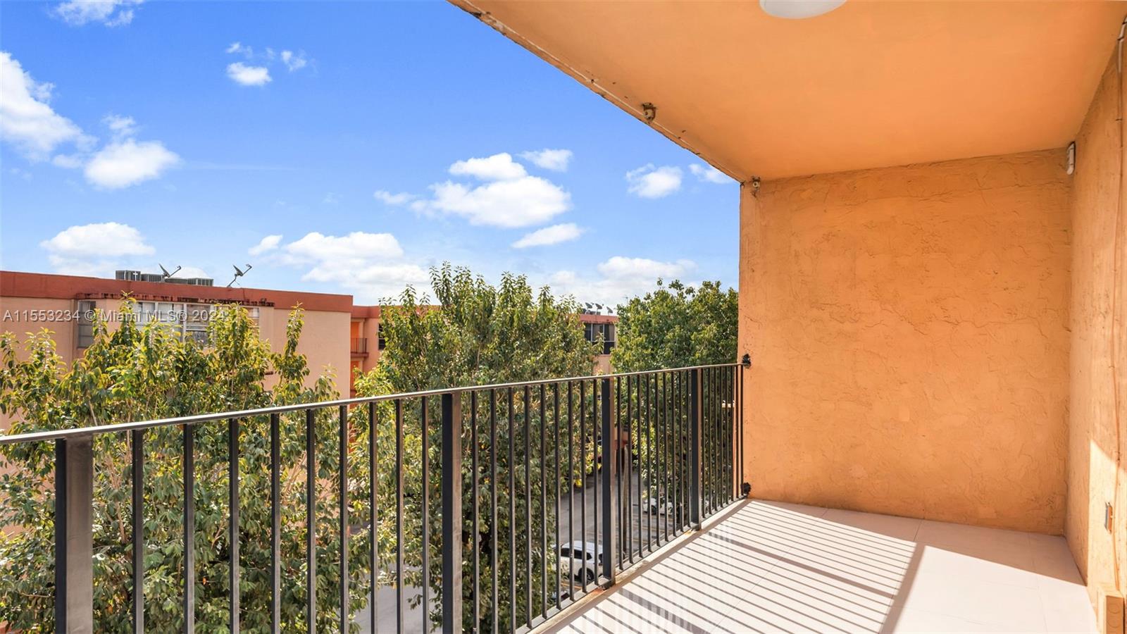 PALM-WEST GARDENS CONDO - Residential Lease