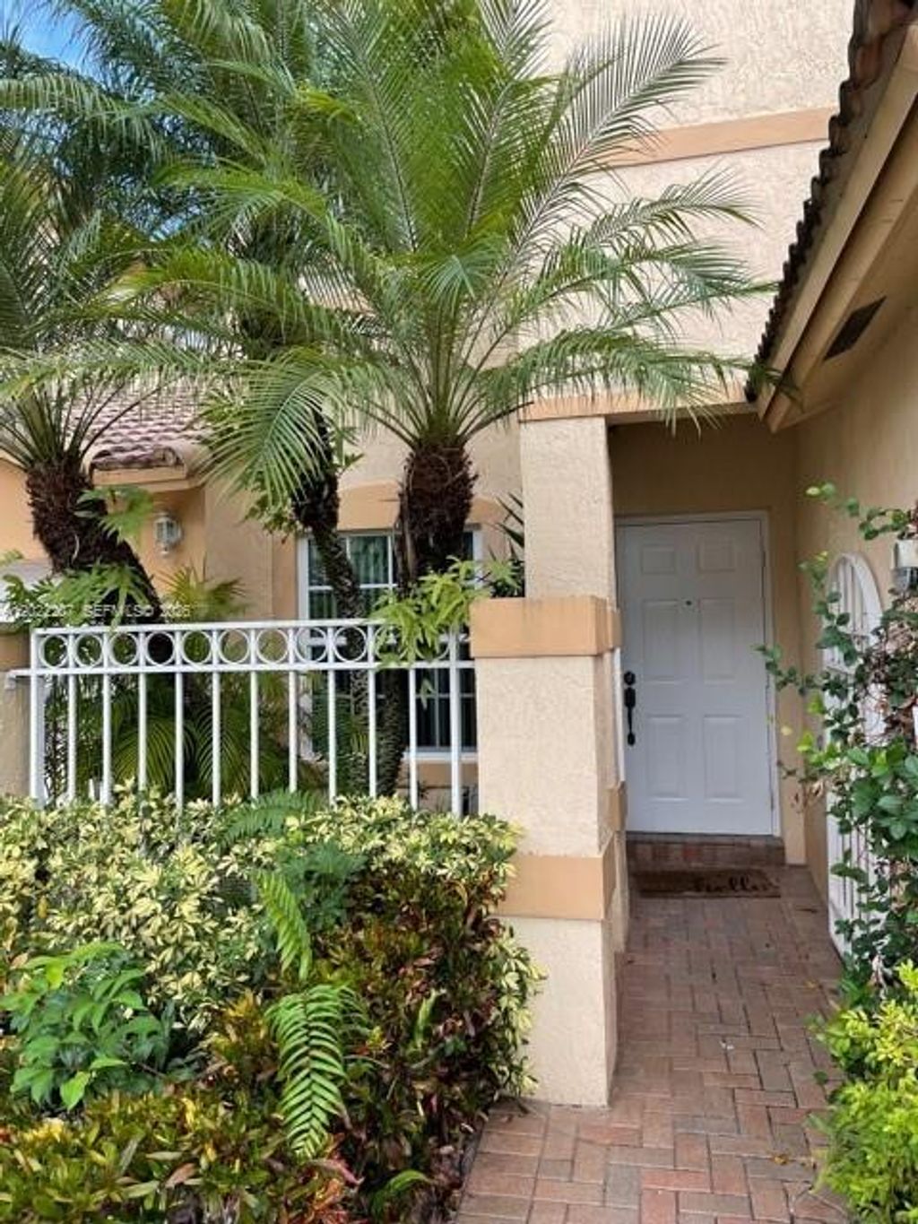 Photo of Pembroke Pines, FL 33028 (MLS # A12022207)