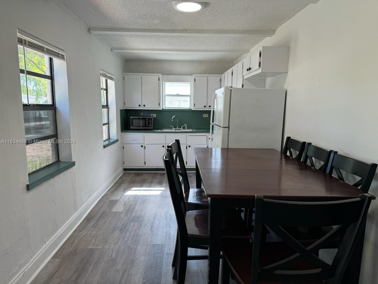 HOLLYWOOD SOUTH SIDE ADD - Residential Income
