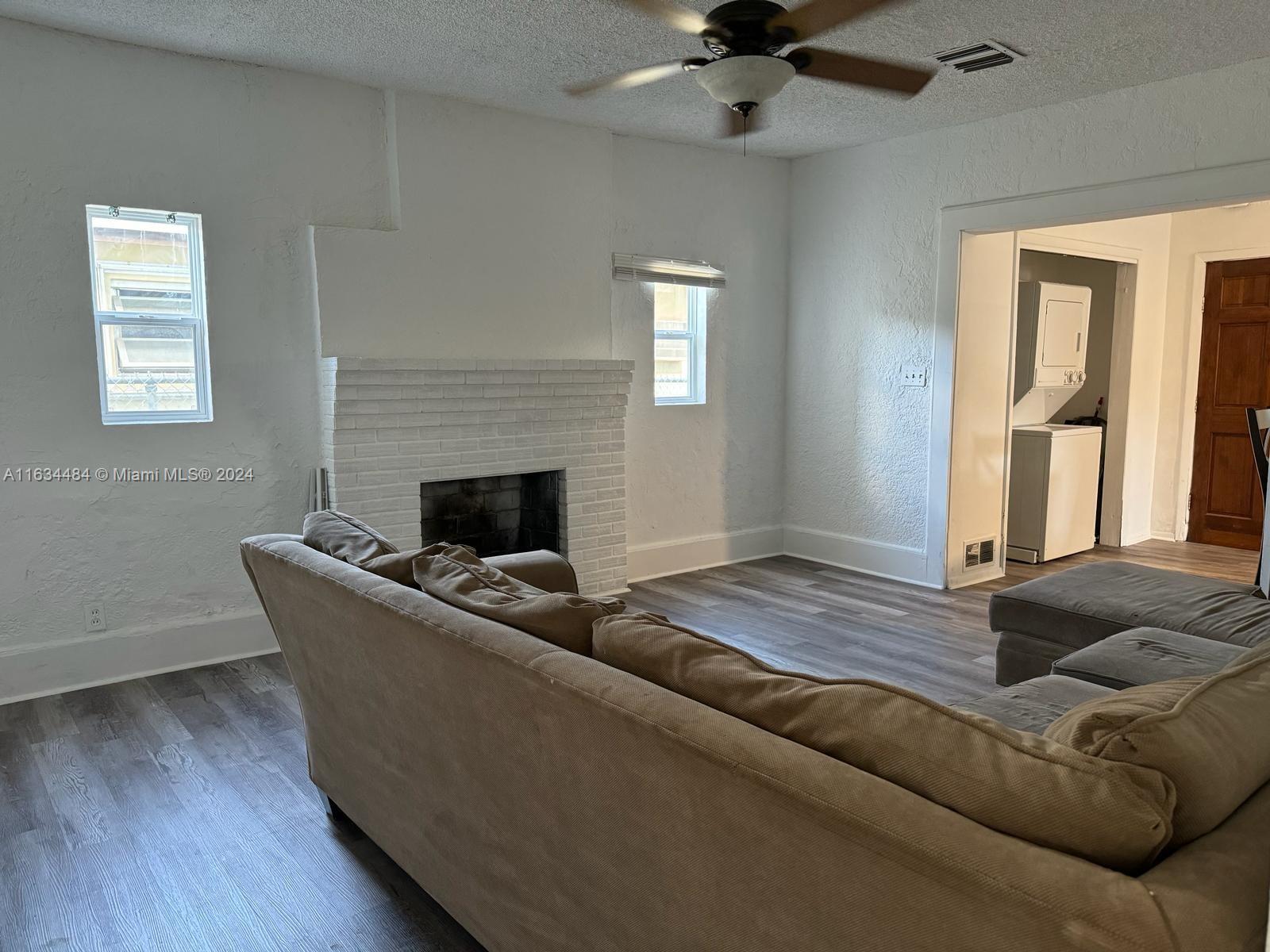 HOLLYWOOD SOUTH SIDE ADD - Residential Income