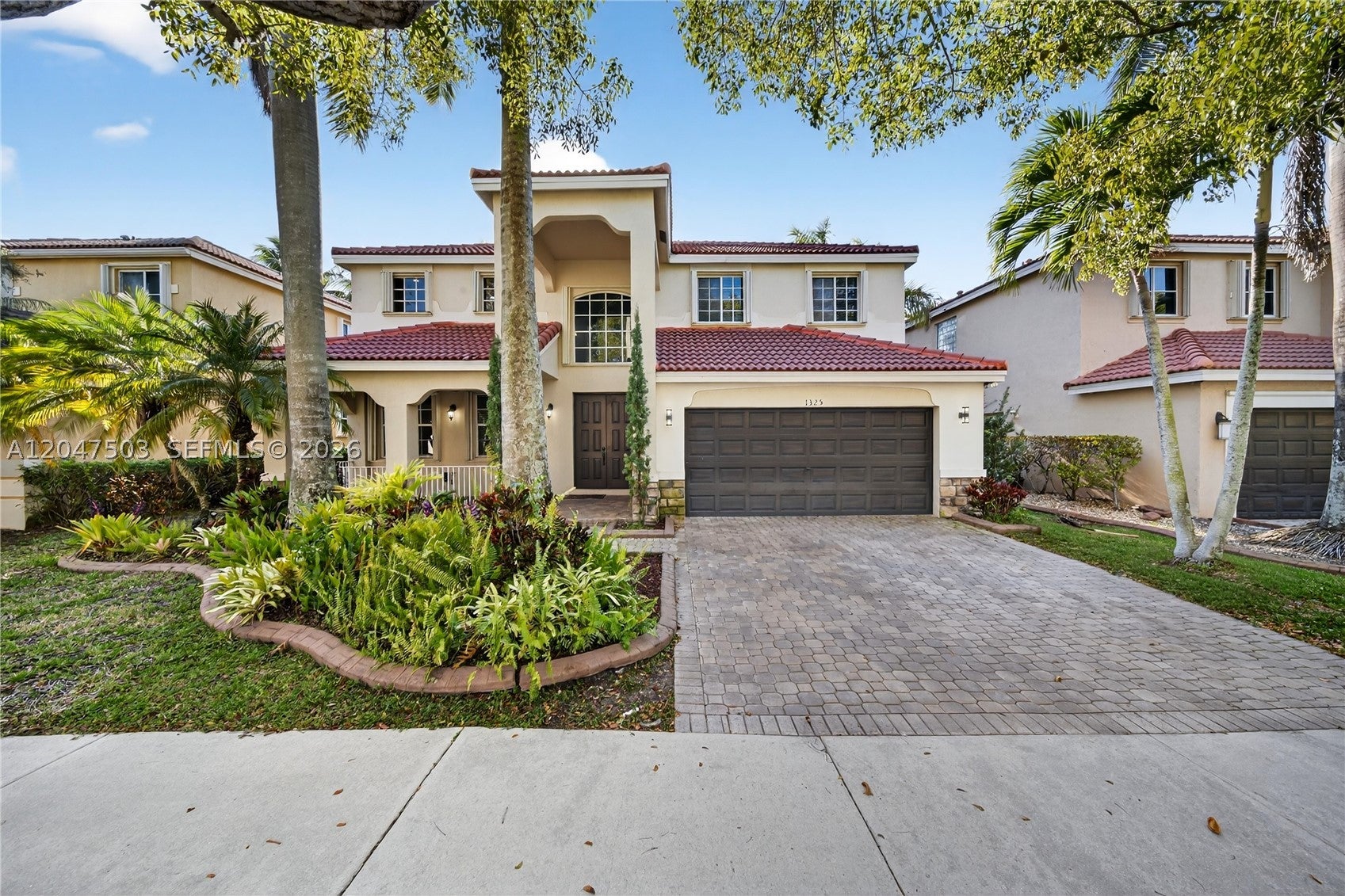 1325 Chenille Cir