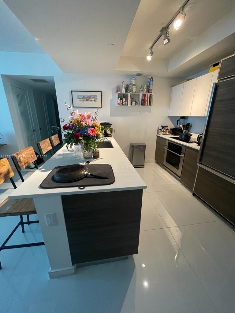 1100 MILLECENTO RESIDENCE - Residential