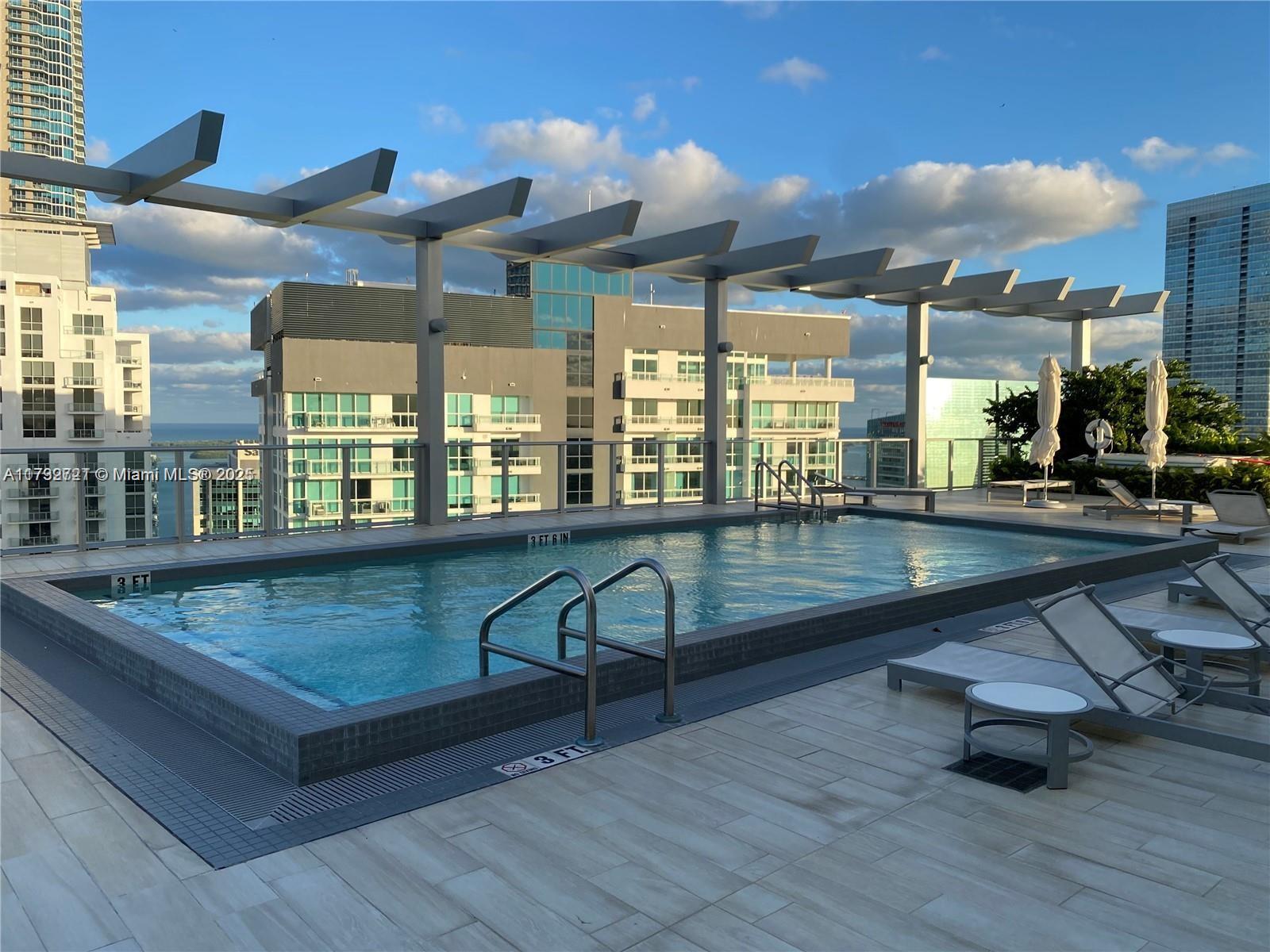 1100 MILLECENTO RESIDENCE - Residential