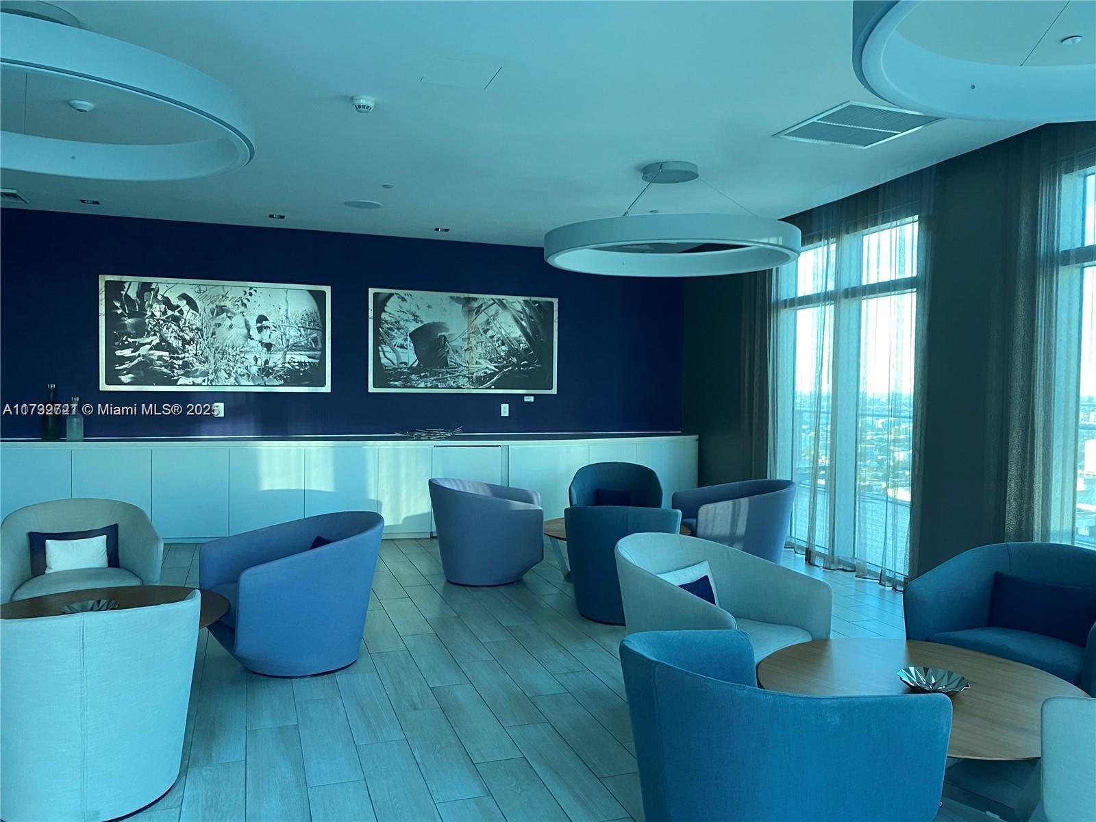 1100 MILLECENTO RESIDENCE - Residential