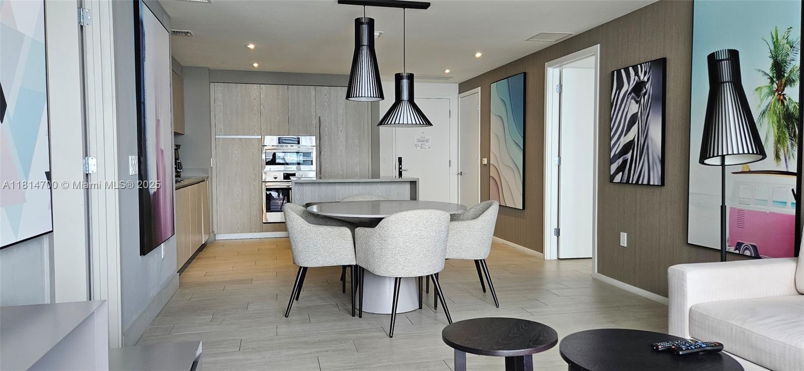 Hyde Beach House - Residential