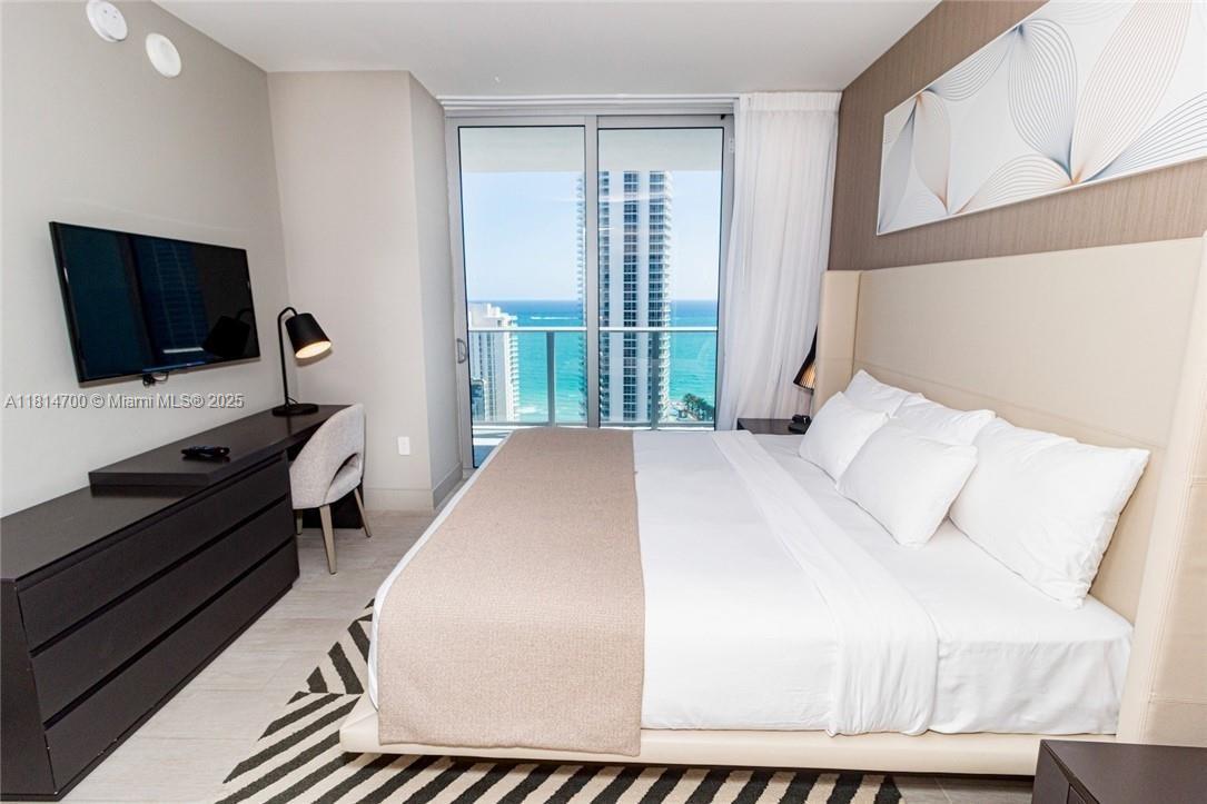 Hyde Beach House - Residential