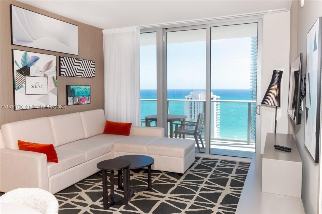 Hyde Beach House - Residential