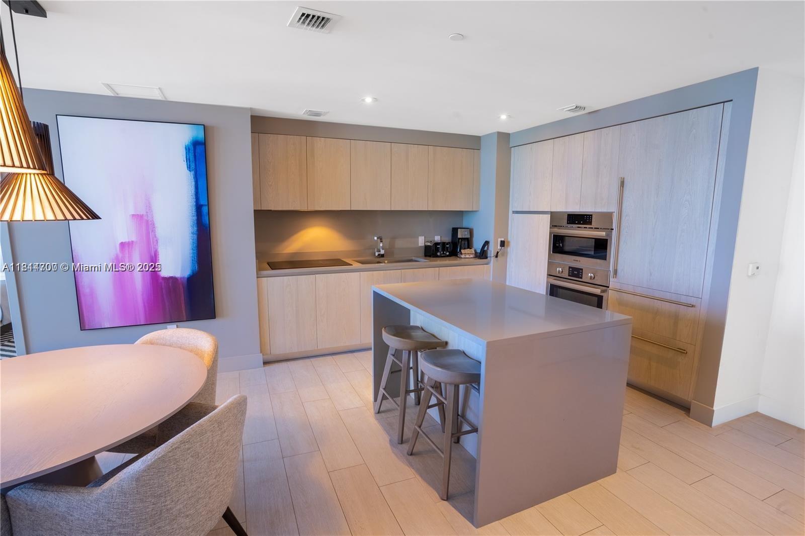 4010 S Ocean Dr R1905