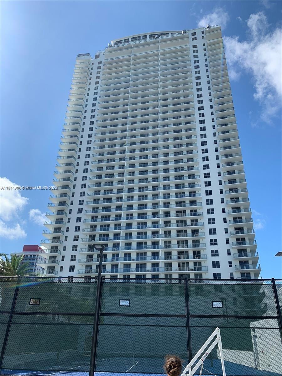 Hyde Beach House - Residential