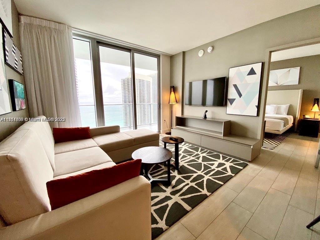 Hyde Beach House - Residential