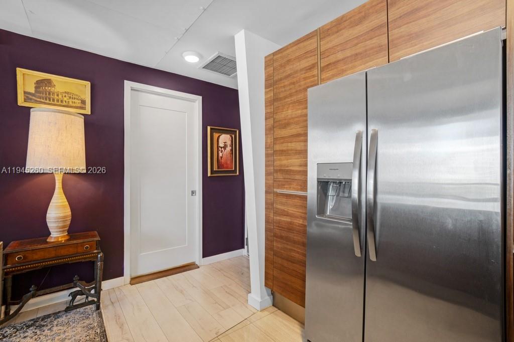 THE CRIMSON CONDO - Residential