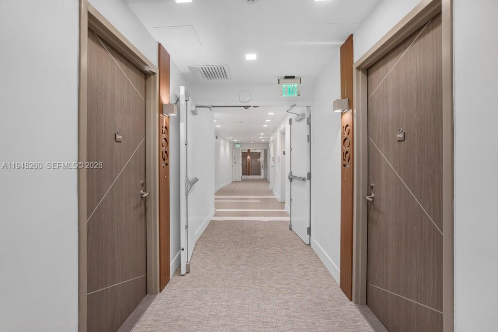 THE CRIMSON CONDO - Residential