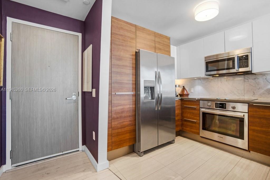 THE CRIMSON CONDO - Residential