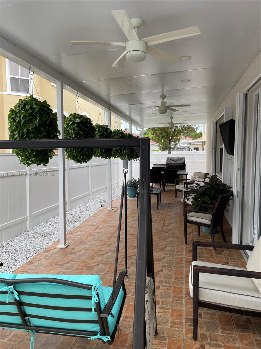 PORTOFINO OAKS - Residential