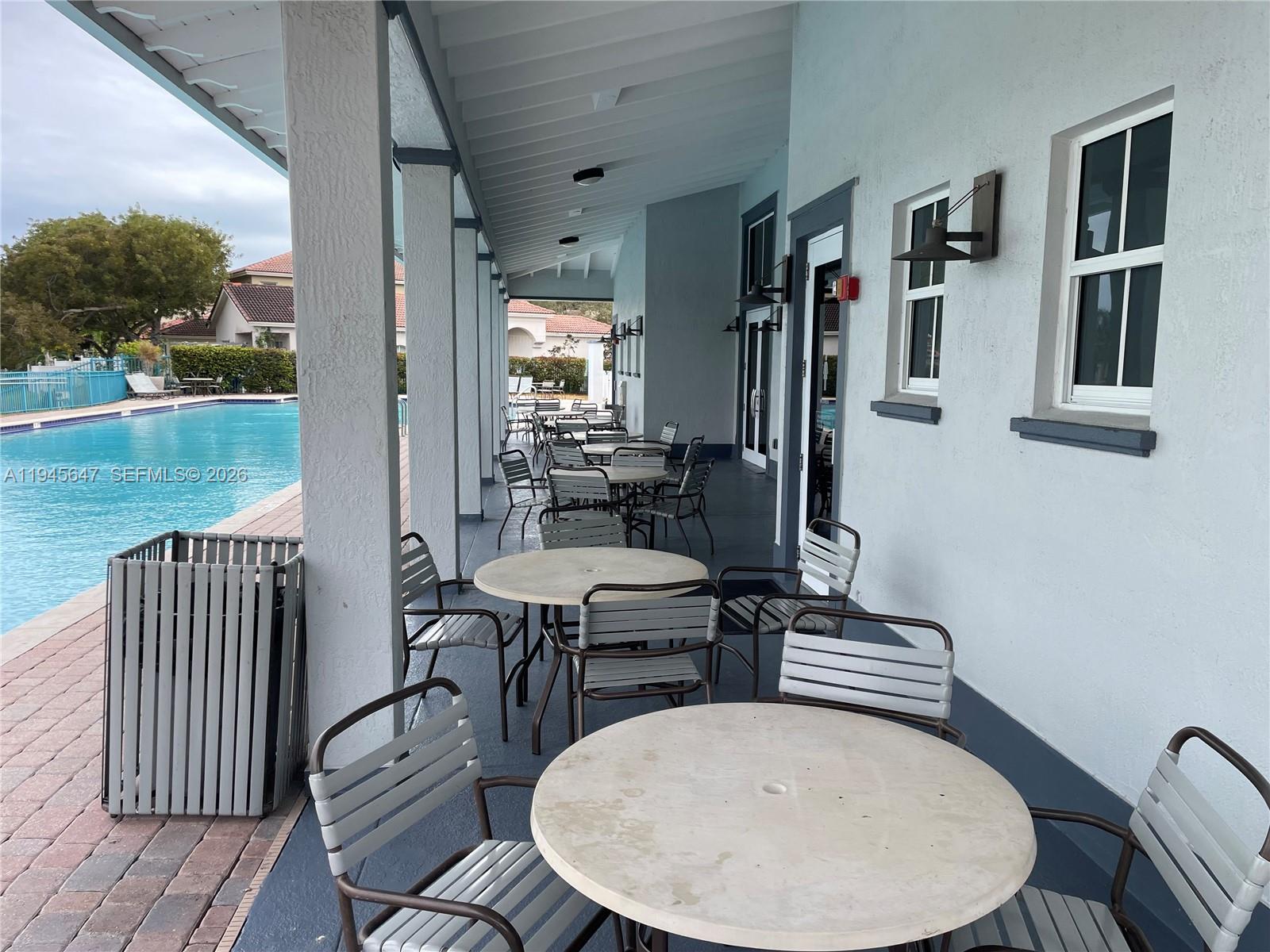 PORTOFINO OAKS - Residential