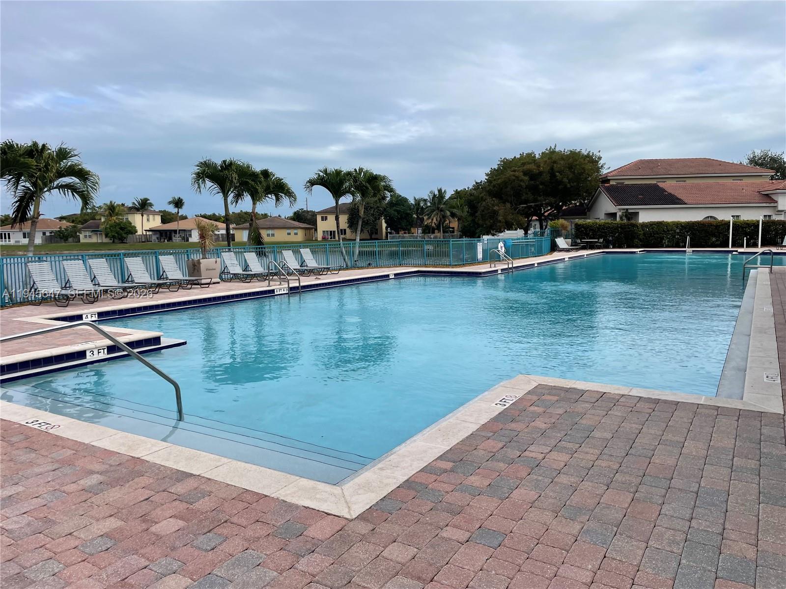 PORTOFINO OAKS - Residential