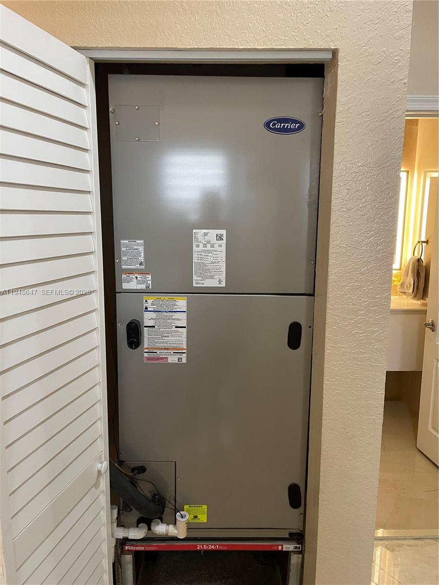 PORTOFINO OAKS - Residential