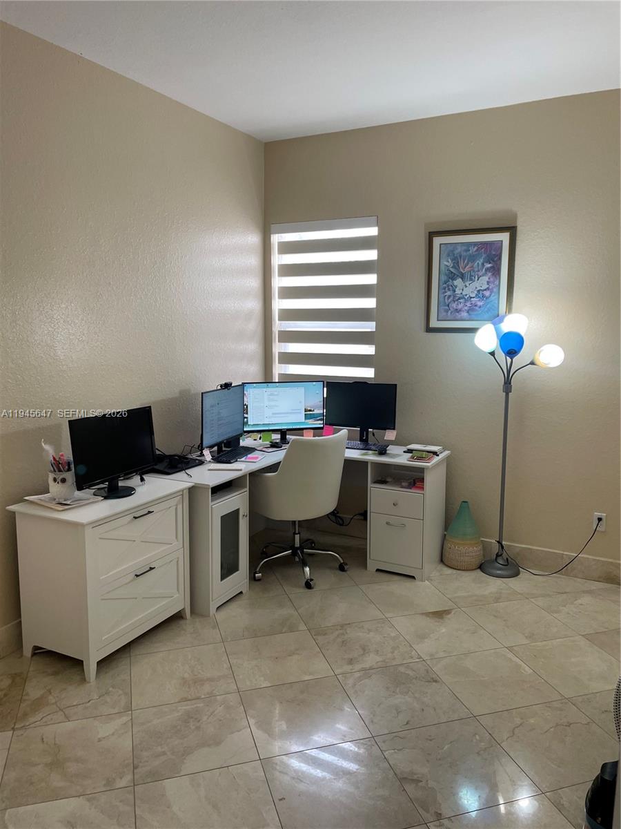 PORTOFINO OAKS - Residential