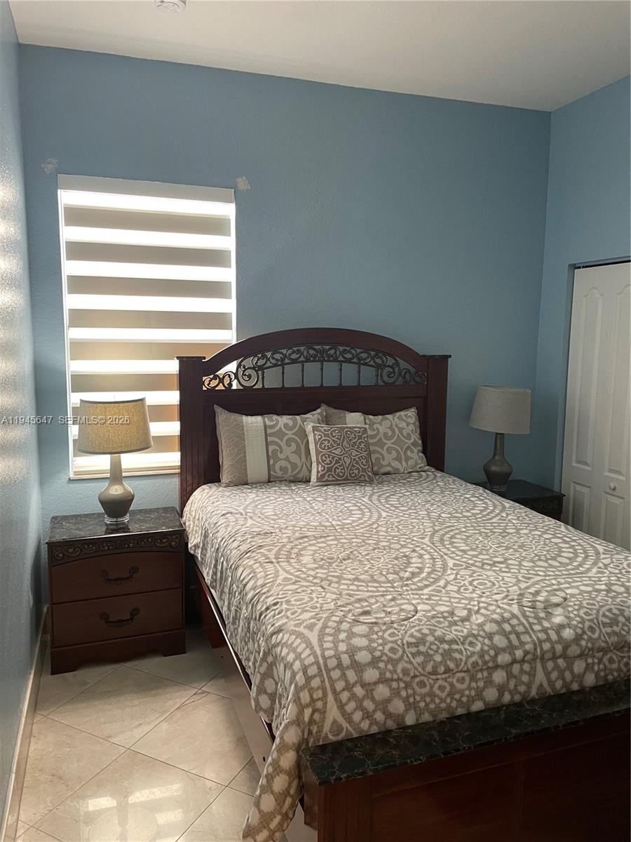 PORTOFINO OAKS - Residential