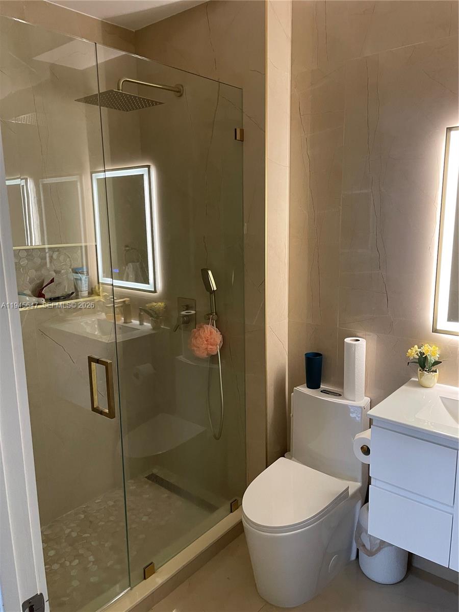 PORTOFINO OAKS - Residential