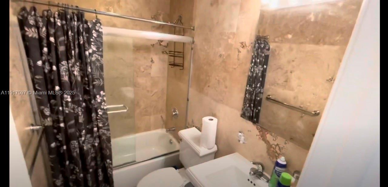 LUCAYA CONDO - Residential Lease