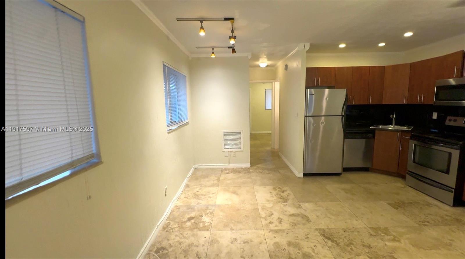 LUCAYA CONDO - Residential Lease